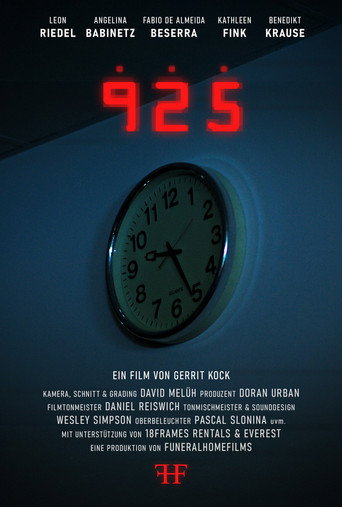 925