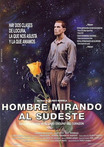 Hombre mirando al sudeste