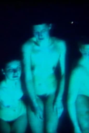 Gezacktes Rinnsal Schleicht Sich Schamlos Schenkel-Nässend An