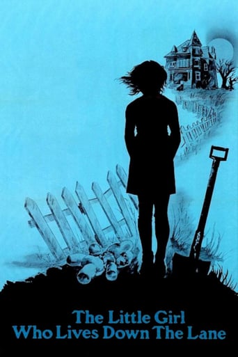 白い家の少女