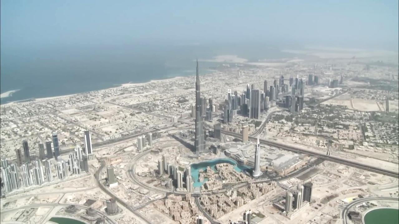 Burj Khalifa: Dubai's Vertical City