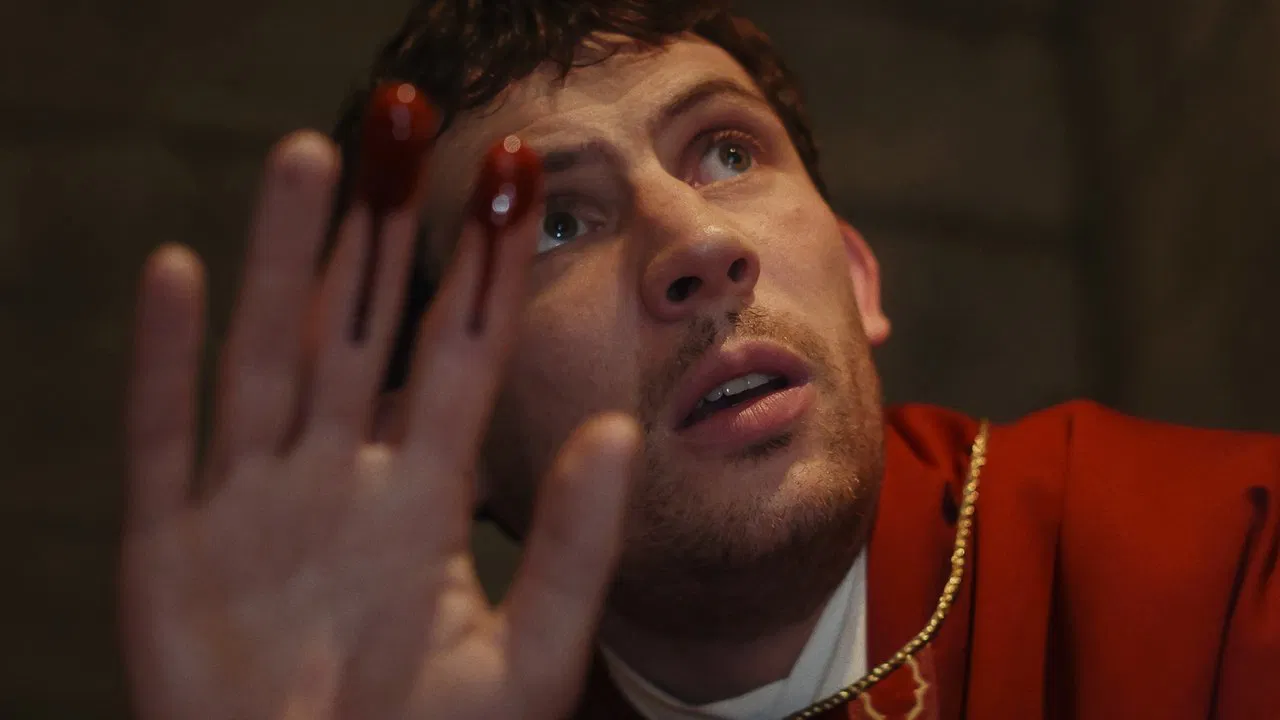 Wake Up Dead Man: A Knives Out Mystery